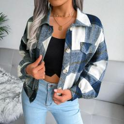 Women Cropped Plaid Jacket Shacket Casual Long Sleeve Button Down Flannel Shirts Short Coat With Pockets 2024 Autumn Outerwear