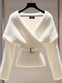 Xiaoxiangfeng V-Neck Knitted Sweater For Women 2024 Winter New Style, High End Design, Slimming Soft Sticky White Sweater